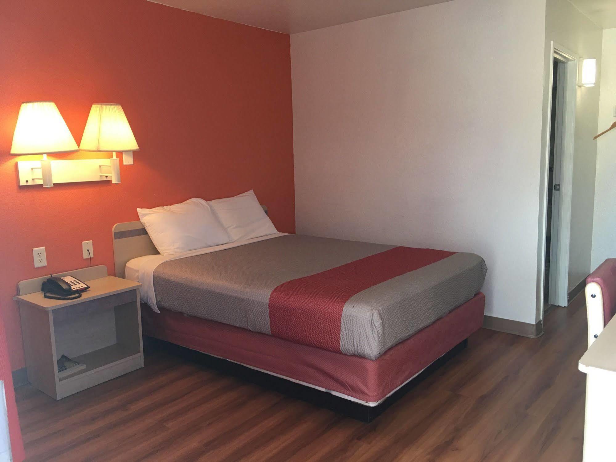 Motel 6-Lufkin, Tx Екстер'єр фото
