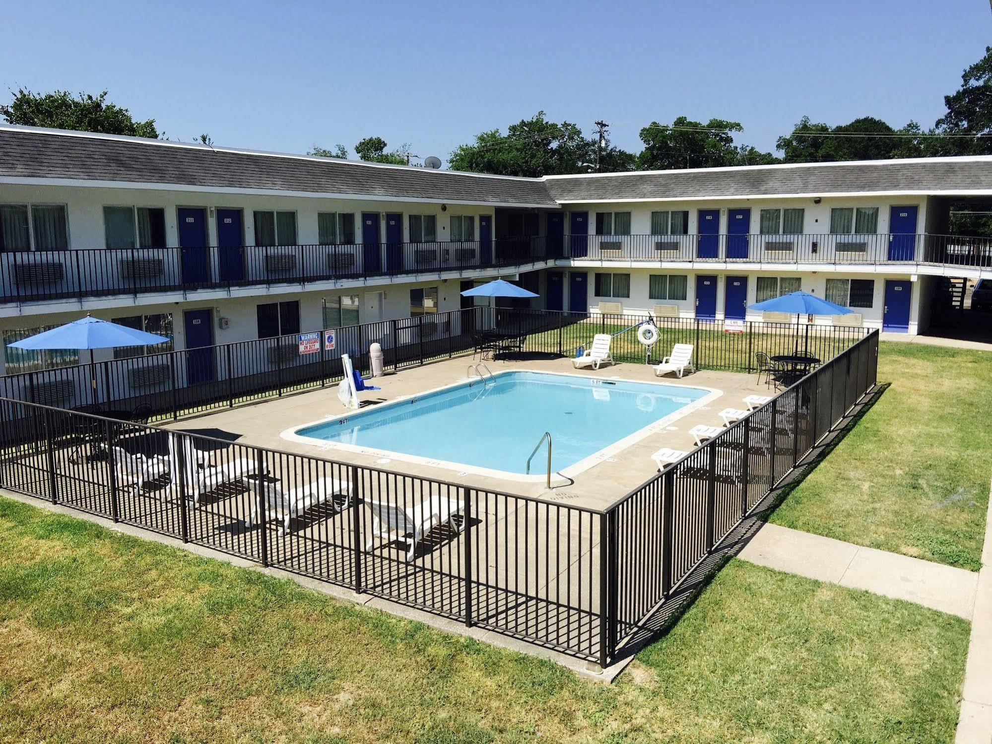 Motel 6-Lufkin, Tx Екстер'єр фото